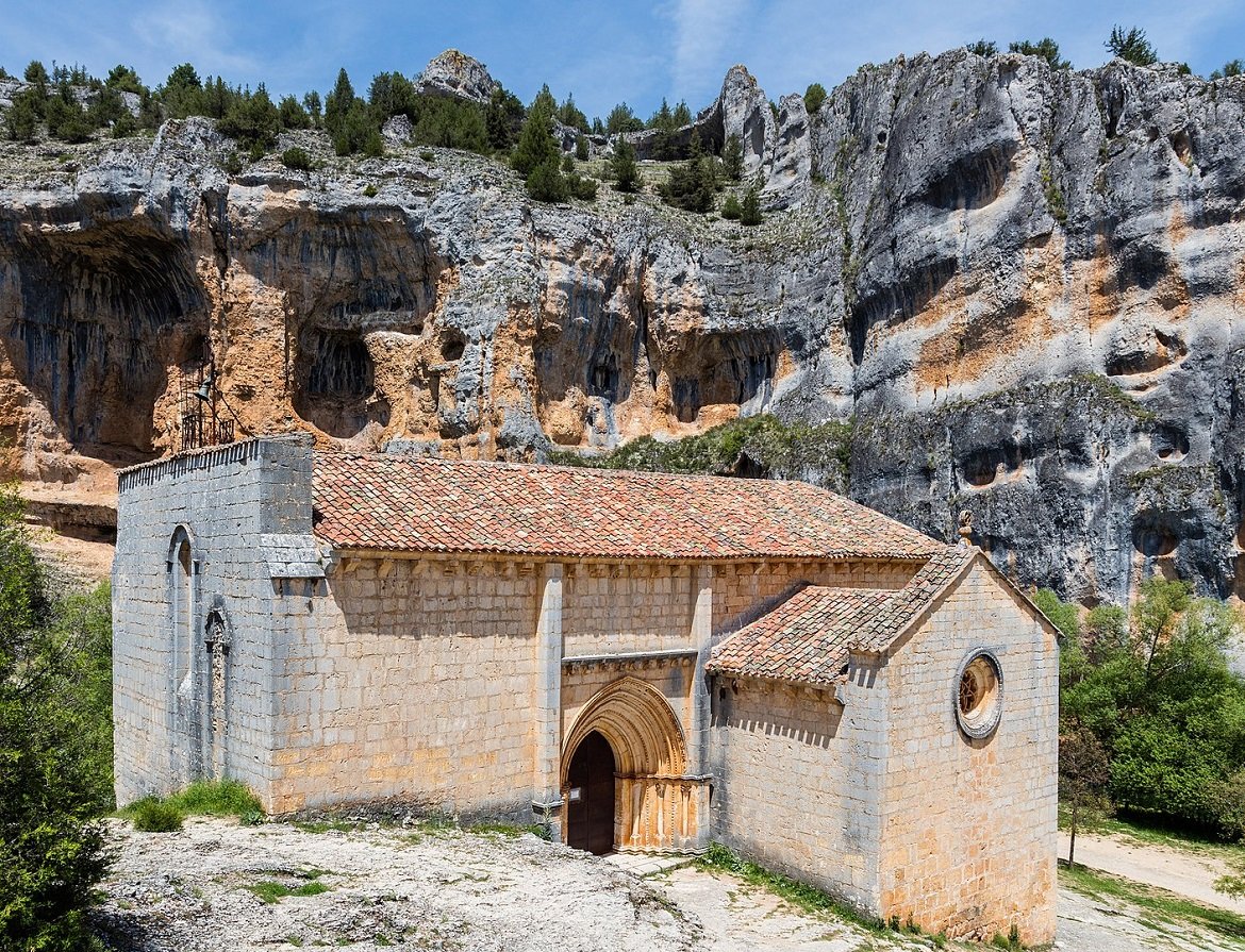 Imagen de la Ermita de San Bartolo en el Cañón de Río Lobos en Soria