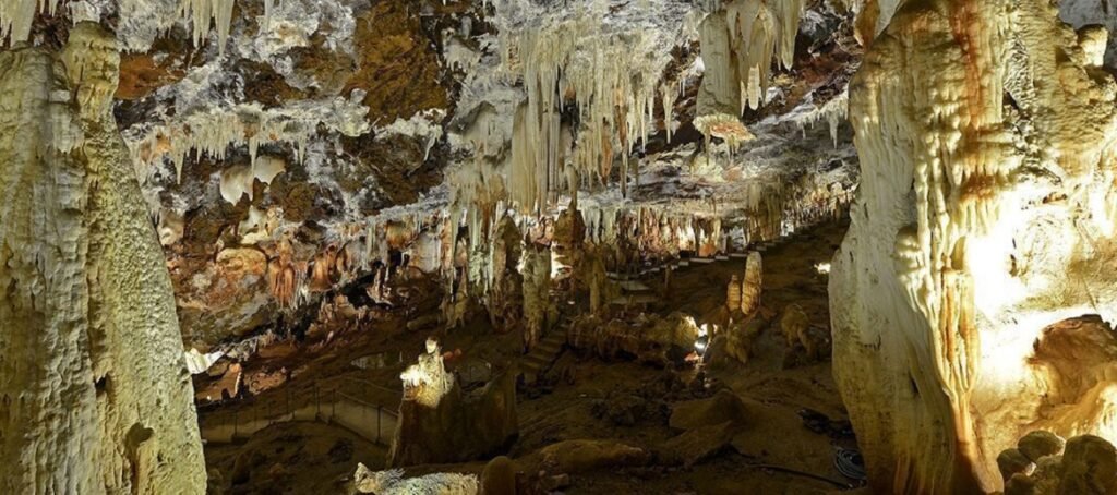 Imagen de las Cuevas del Águila, Ávila