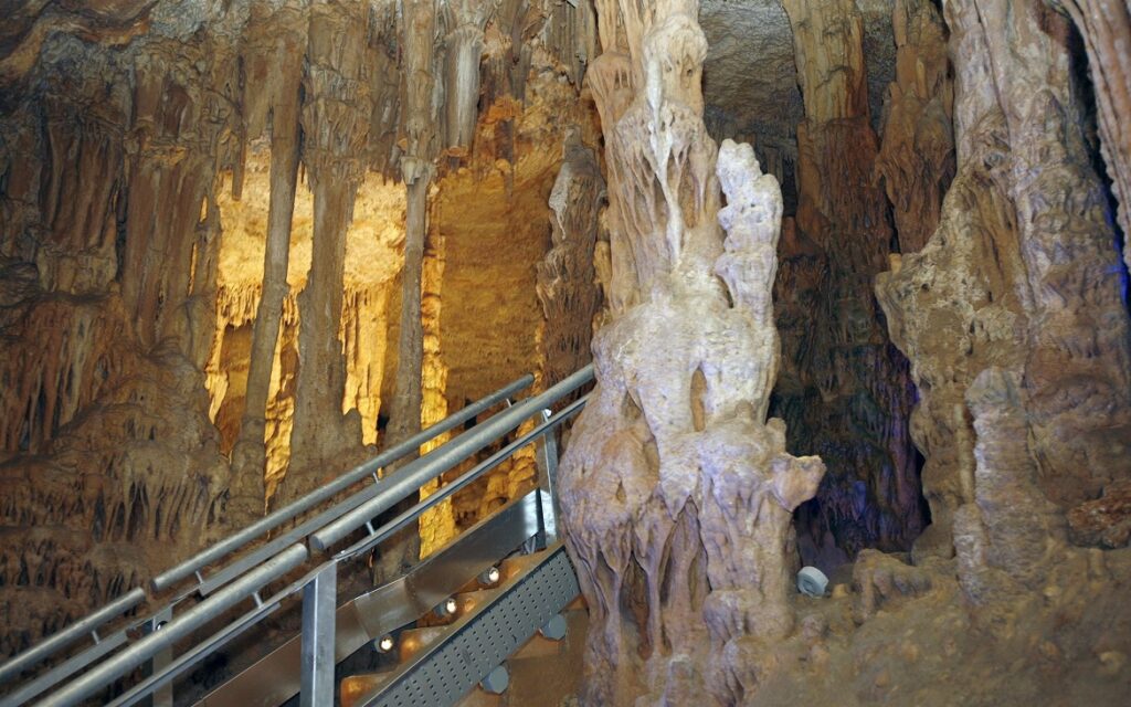 Cueva de los Franceses, en Revilla de Pomar, Palencia