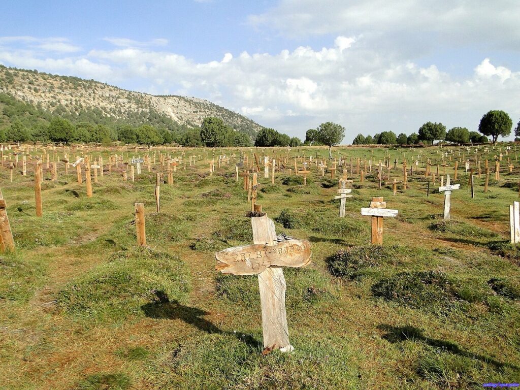 Tumbas «falsas» en el cementerio de Sad Hill, Burgos