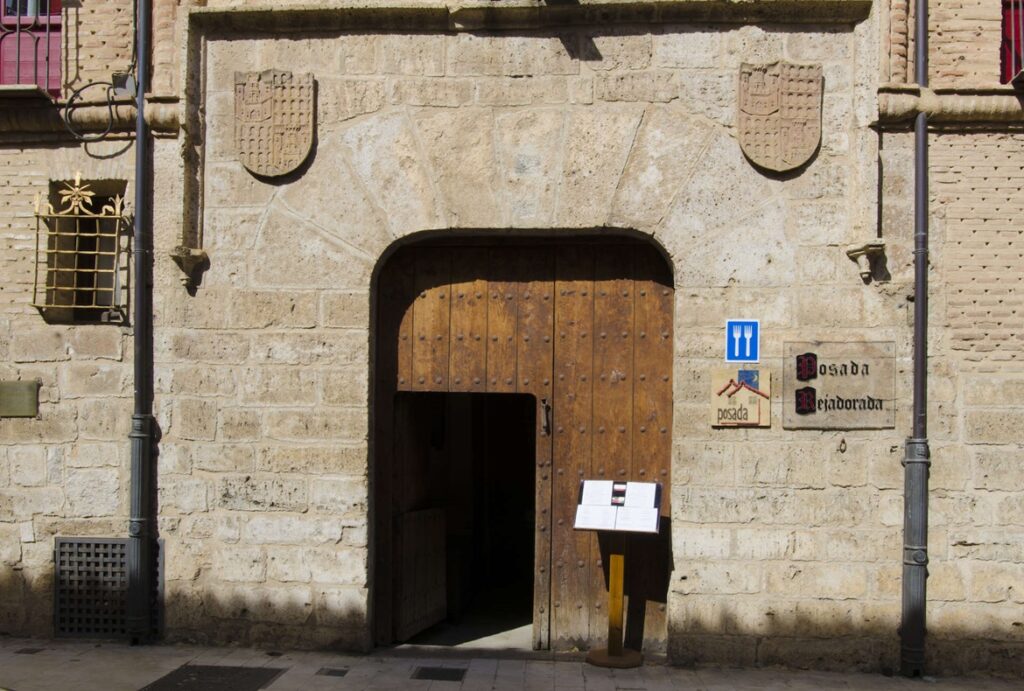 Entrada del Palacio Rejadorada, Toro (Zamora)