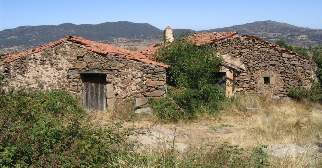 El Bardal, uno de los 4 pueblos abandonados en la provincia de Ávila que merece la pena disfrutar