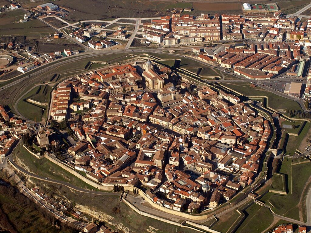 Vista aérea de la muralla de Ciudad Rodrigo