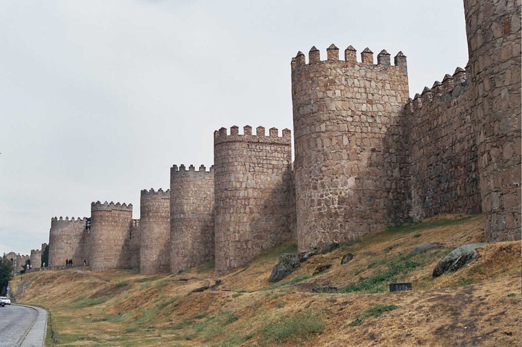 Lienzo de las murallas de Ávila, unas de las mejor conservadas de España