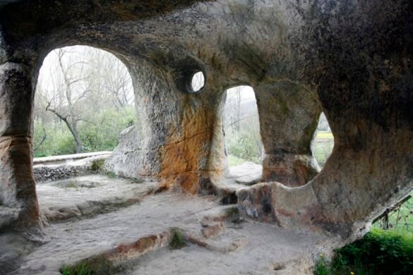 Ermita rupestre de Cervera de Pisuerga