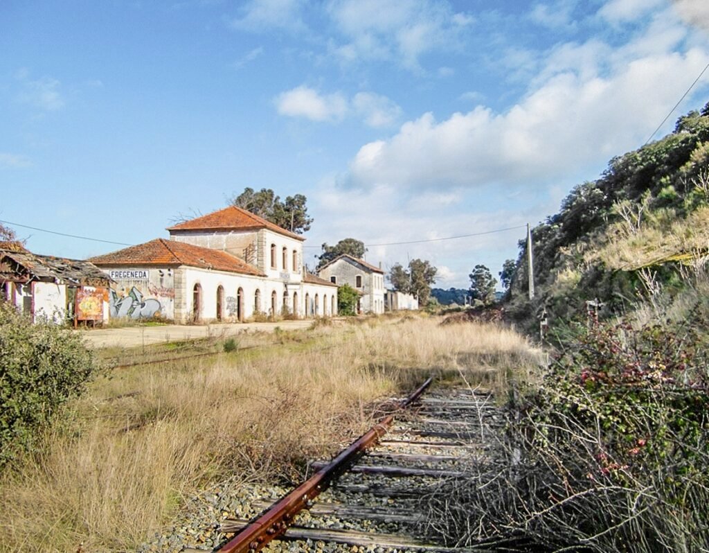 La estación de tren de la Fregeneda, Salamanca, se inauguró en 1887