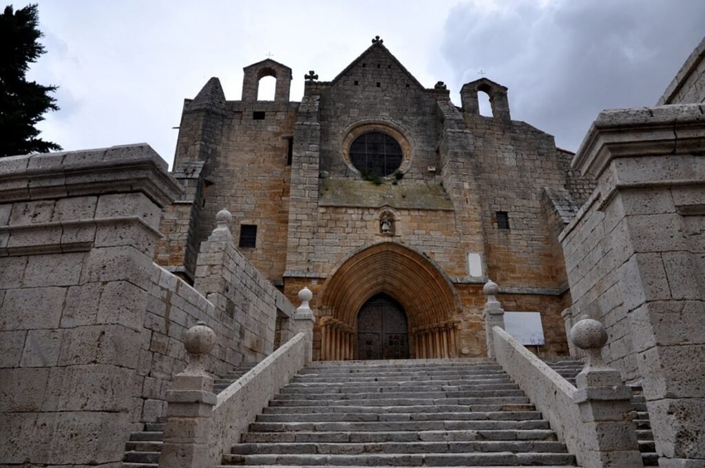 Iglesia de San Millán, en los Balbases