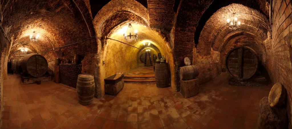 Bodegas subterráneas de Nava del Rey en Valladolid
