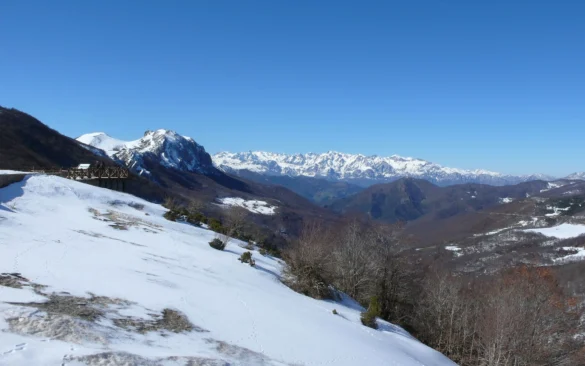 Mirador de Piedrasluengas vistas Picos de Europa y Montaña Palentina