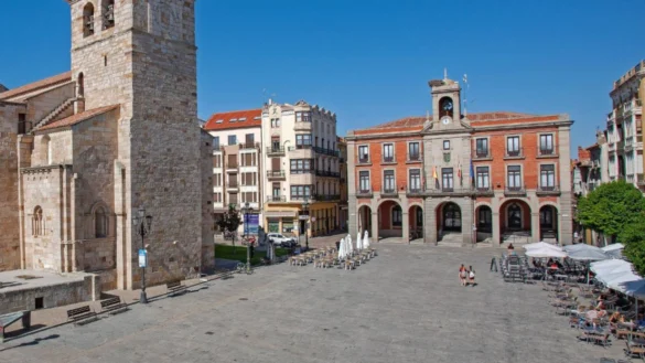 Plaza Mayor de Zamora donde tendrá lugar la Batalla de Charangas en Zamora