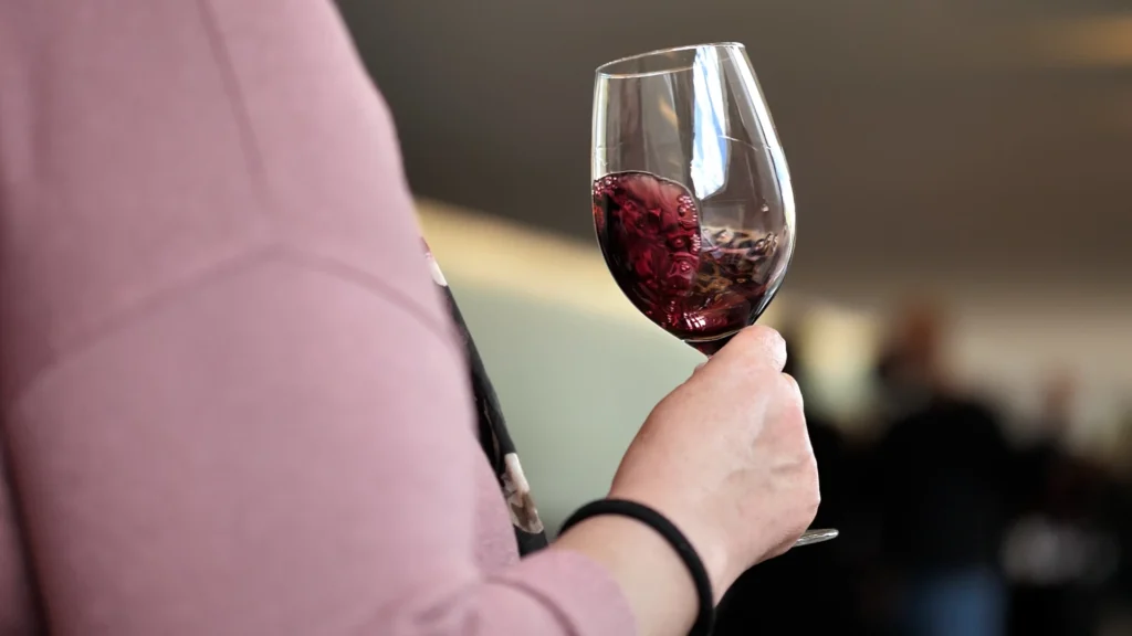 Catas de vinos en el III Salón del Vino en Ávila